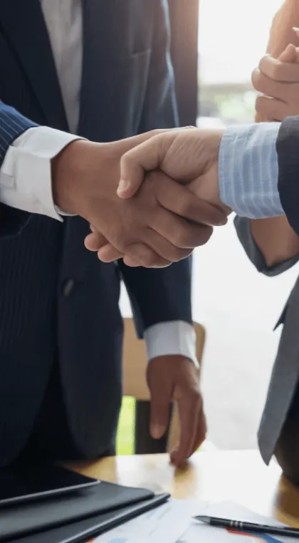 탑이앤씨 인사말 이미지